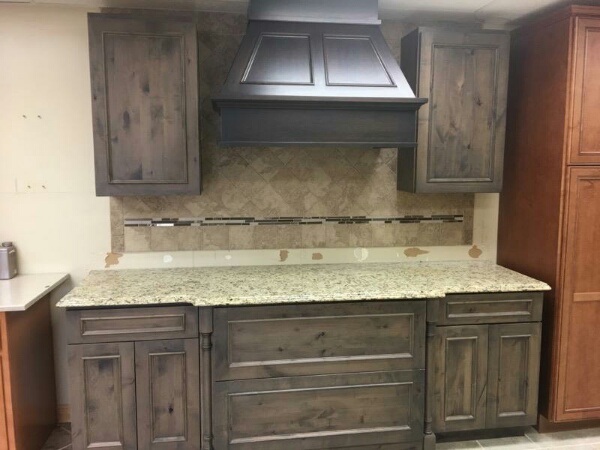 8 Notty Pine Kitchen Cabinet Set With Upper And Lower Cabinets